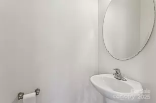 10439 Benfield Rd, Charlotte, NC 28269 - Photo 16