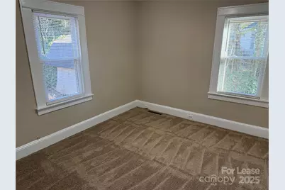 445 Reynolda Drive, Statesville, NC 28677 - Photo 8