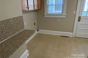 445 Reynolda Dr, Statesville, NC 28677 - Photo 4