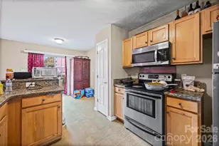 7405 William Reynolds Dr, Charlotte, NC 28215 - Photo 14