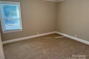 213 Magnolia St, Statesville, NC 28677 - Photo 6