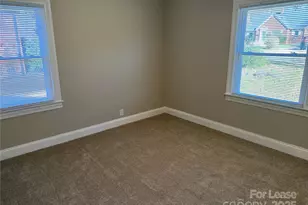 213 Magnolia St, Statesville, NC 28677 - Photo 8