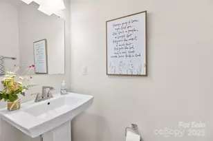 3748 Ellington St, Charlotte, NC 28211 - Photo 14