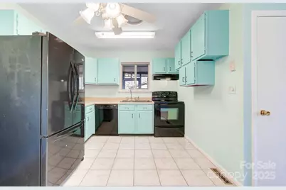 125 Freedom Road, Hendersonville, NC 28792 - Photo 12