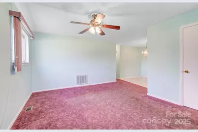 125 Freedom Road, Hendersonville, NC 28792 - Photo 4