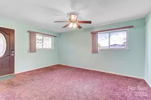 125 Freedom Rd, Hendersonville, NC 28792 - Photo 8