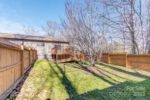 125 Freedom Rd, Hendersonville, NC 28792 - Photo 32