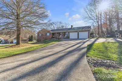 222 Brentwood Drive, Maiden, NC 28650 - Photo 2