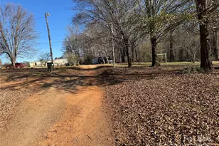 108 Teresa Ln, Bessemer City, NC 28016 - Photo 4