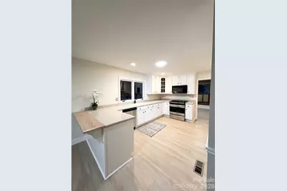 7220 Timber Ridge Drive, Mint Hill, NC 28227 - Photo 8