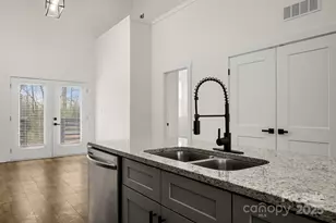 2805 Old Steele Creek Rd, Charlotte, NC 28208 - Photo 14