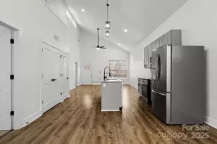 2805 Old Steele Creek Rd, Charlotte, NC 28208 - Photo 18