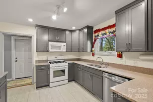 23 Ballantree Dr, Asheville, NC 28803 - Photo 14