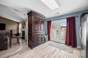 14048 Ballyshannon Ln, Charlotte, NC 28278 - Photo 12