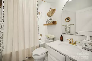 1230 Ashbury St, Charlotte, NC 28216 - Photo 22