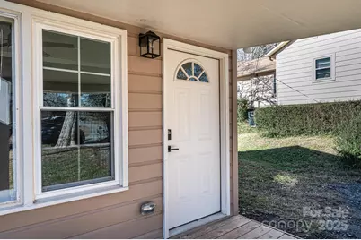 1640 1st Street Circle SE, Hickory, NC 28602 - Photo 10