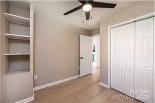 1640 1st St Cir SE, Hickory, NC 28602 - Photo 22