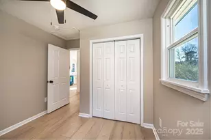 1640 1st St Cir SE, Hickory, NC 28602 - Photo 24