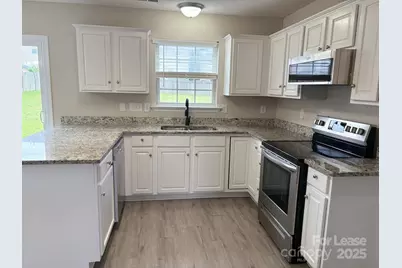 2303 Highland Park Drive, Charlotte, NC 28269 - Photo 10