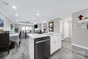 7340 Lake Front Dr, Charlotte, NC 28278 - Photo 6