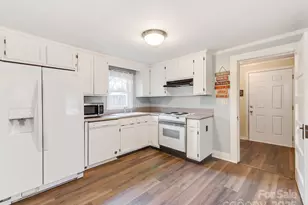 554 Splicewood Dr SW, Concord, NC 28027 - Photo 8