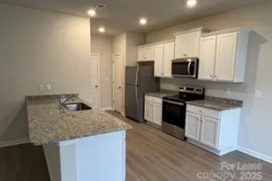 2131 Transatlantic Ave, Charlotte, NC 28215 - Photo 8