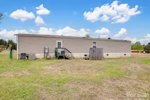 208 Daves Rd, York, SC 29745 - Photo 8