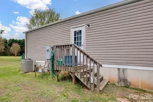 208 Daves Rd, York, SC 29745 - Photo 8