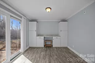 398 Sand Hill Rd, Asheville, NC 28806 - Photo 4