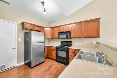 78 Woodcreek Circle, Swannanoa, NC 28778 - Photo 4