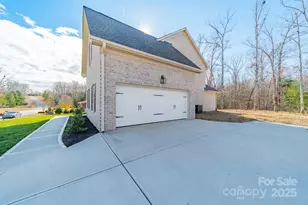 812 Hardin St, Lancaster, SC 29720 - Photo 4