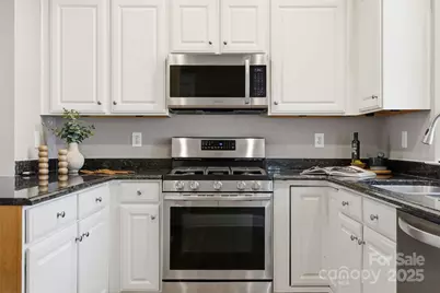 11334 Charlotte View Drive, Charlotte, NC 28277 - Photo 10