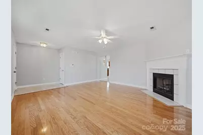 1968 8th Street Lane SE, Hickory, NC 28602 - Photo 8