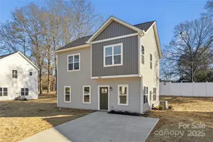 402 S Spargo St, Dallas, NC 28034 - Photo 1