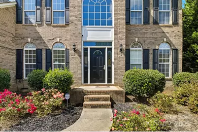 1121 Yarrow Street, Matthews, NC 28104 - Photo 2