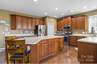 1121 Yarrow Street, Matthews, NC 28104 - Photo 10