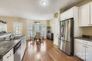 10303 Baskerville Ave, Charlotte, NC 28269 - Photo 10