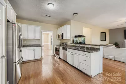 10303 Baskerville Avenue #103, Charlotte, NC 28269 - Photo 8