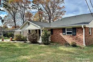 2063 Eaton Rd, Charlotte, NC 28205 - Photo 2