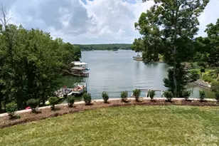 18304 Rosapenny Rd, Charlotte, NC 28278 - Photo 4