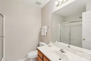 10213 University Park Ln, Charlotte, NC 28213 - Photo 18