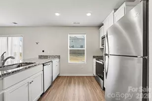 5032 Wolfridge Ave, Charlotte, NC 28214 - Photo 2