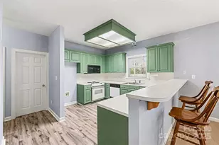 1915 Millbrook Ln, Matthews, NC 28104 - Photo 10