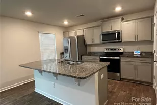 1071 Foxberry Ln, Maiden, NC 28650 - Photo 6