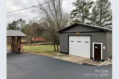 157 N Main Street, Bostic, NC 28018 - Photo 10