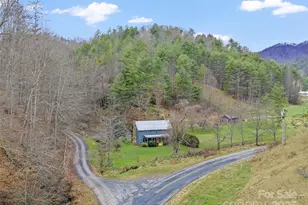 34 Mccurry Rd, Burnsville, NC 28714 - Photo 2