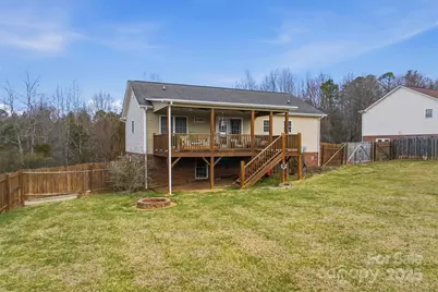 58 W Highland Avenue, Granite Falls, NC 28630 - Photo 4