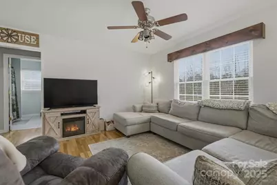 58 W Highland Avenue, Granite Falls, NC 28630 - Photo 10