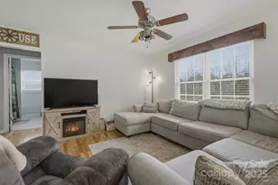 58 W Highland Ave, Granite Falls, NC 28630 - Photo 10