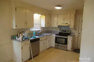 3487 Mission Dr, Lincolnton, NC 28092 - Photo 6